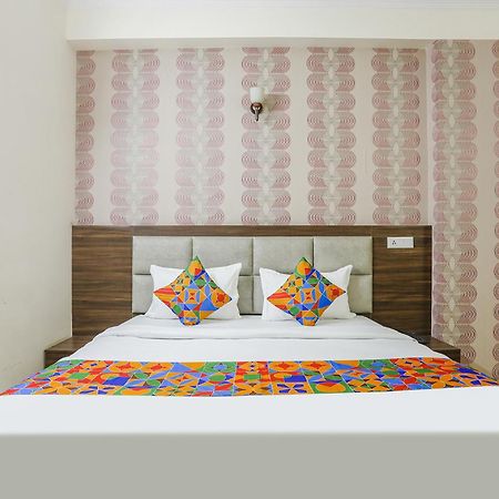 Fabhotel Corporate Stay Noida Eksteriør billede