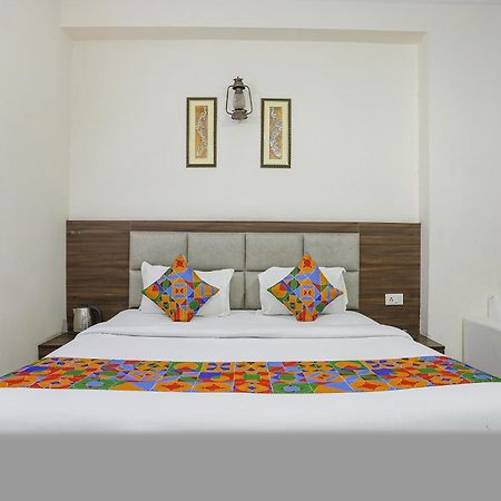 Fabhotel Corporate Stay Noida Eksteriør billede